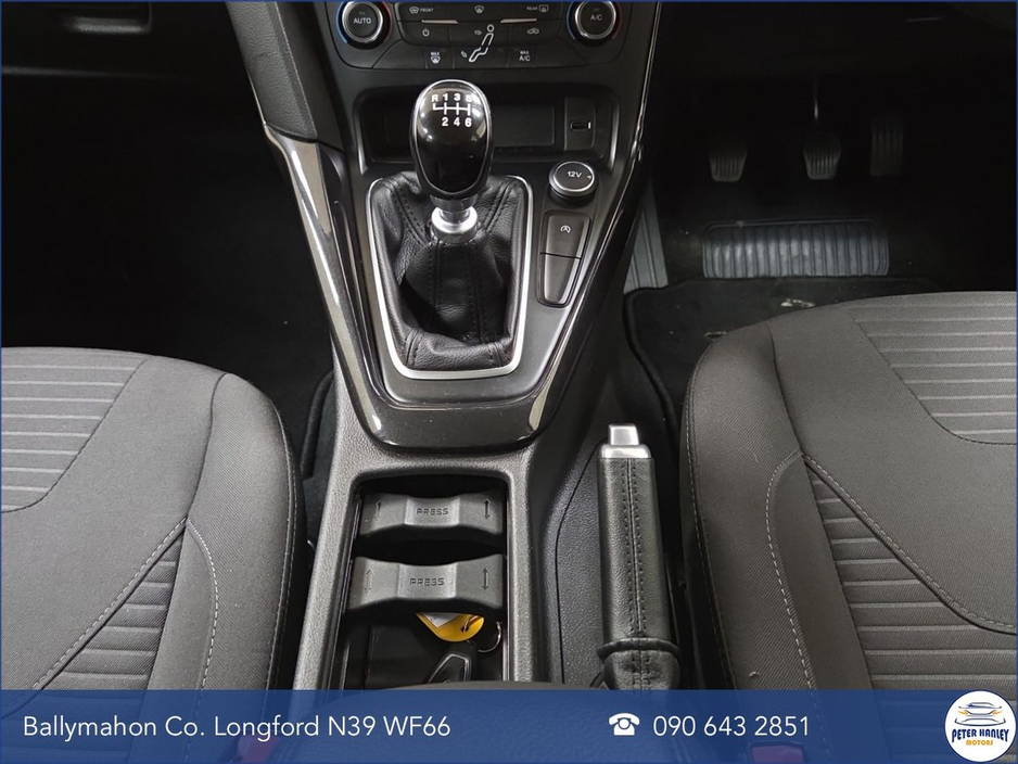 2017 Ford Focus - image 16