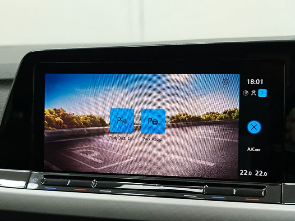 2022 Volkswagen Golf 1.0 ETSI ACTIVE Automatic, Reversing camera €24,995