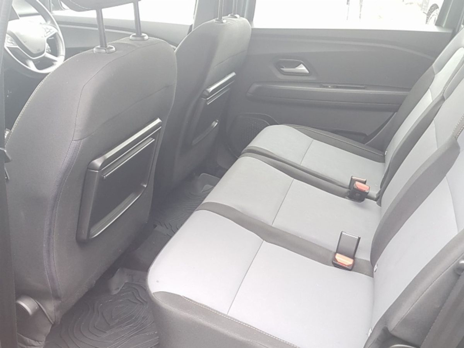 2025 Dacia Jogger HEV 145 Extreme Auto 7S FAMILY €31,000