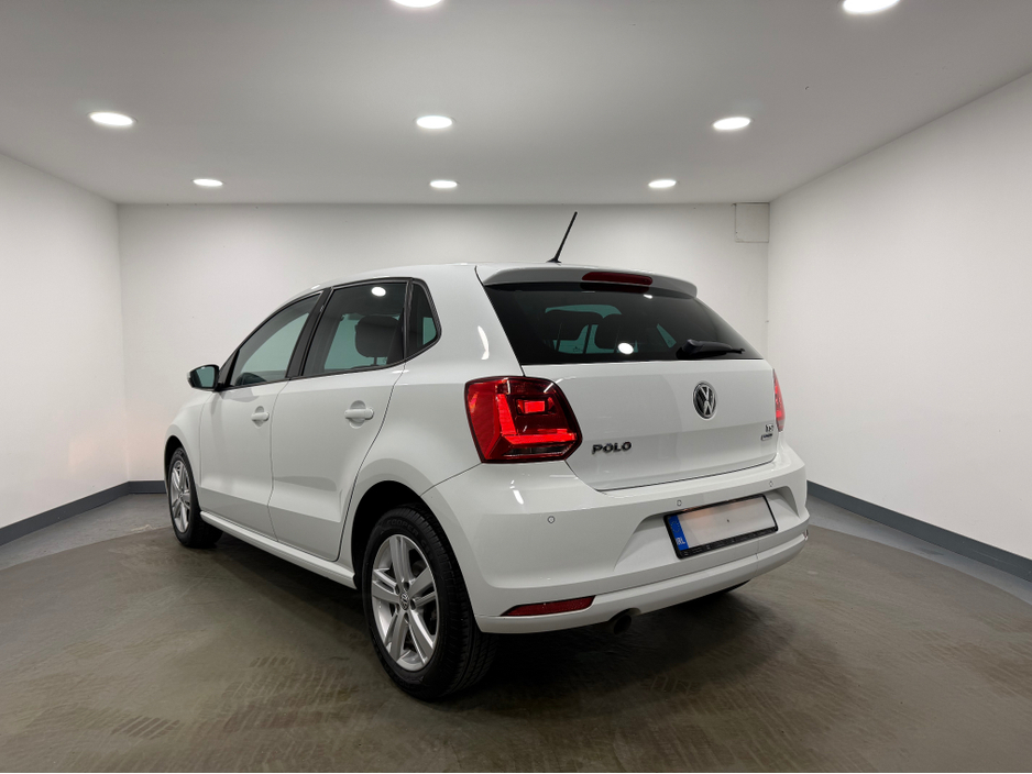 2017 Volkswagen Polo - image 9