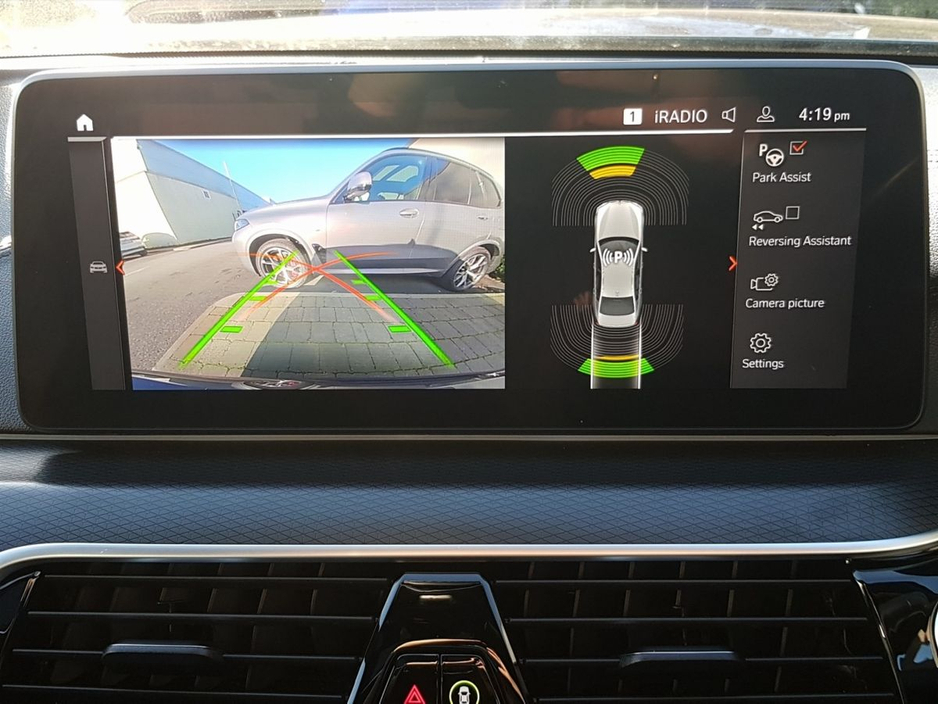 2022 BMW 5 Series - image 22