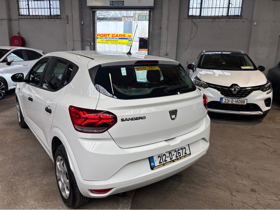 2021 Dacia Sandero - image 2