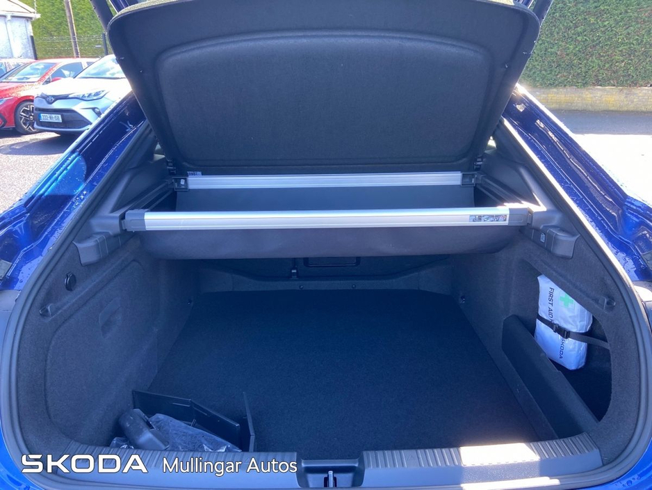 2025 Skoda Superb - image 10