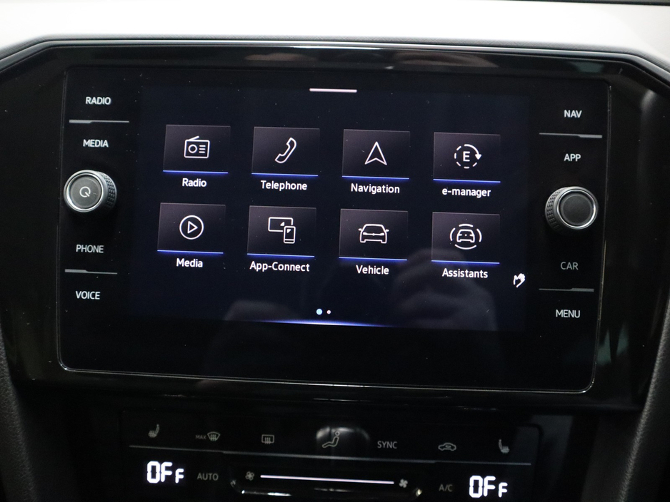 2021 Volkswagen Passat - image 20