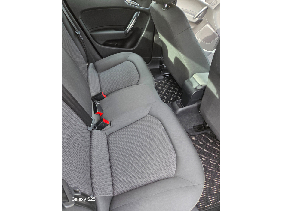 2015 Audi A1 - image 13