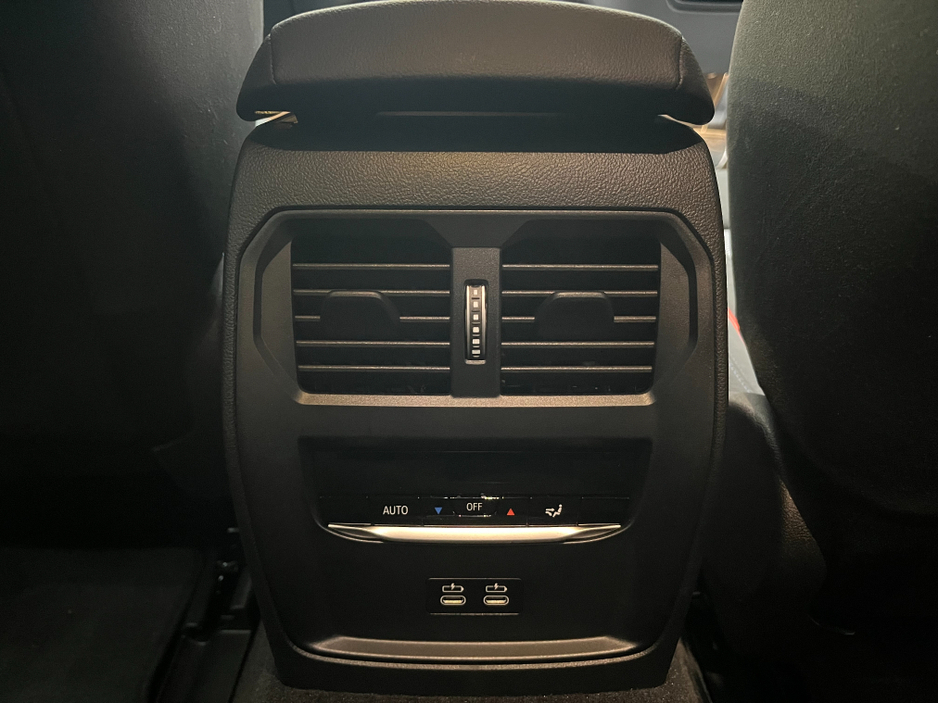 2025 BMW i4 - image 19