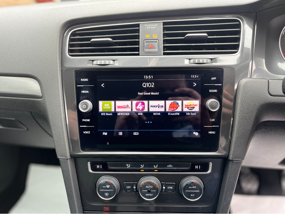 2018 Volkswagen Golf - image 11