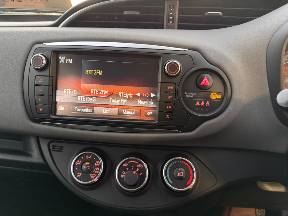 2015 Toyota Yaris Mint Yaris - 1.0 petrol - fantastic spec €11,750