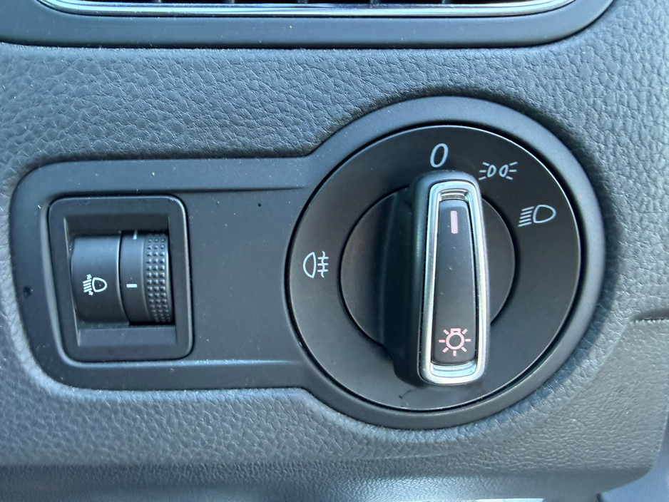 2016 Volkswagen Polo  €12,390