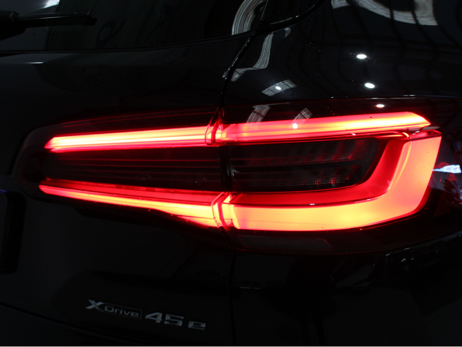 2021 BMW X5 - image 15