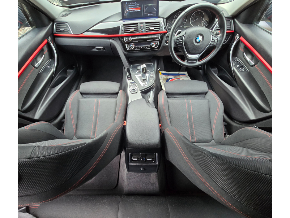2016 BMW 3 Series - image 18