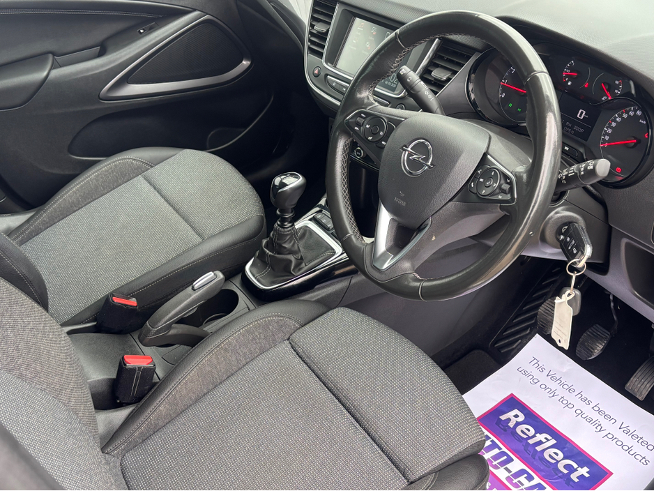 2022 Opel Crossland X - image 2