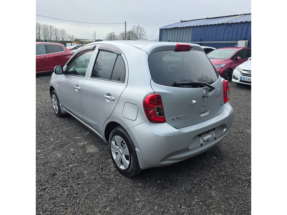 2016 Nissan March - image 7