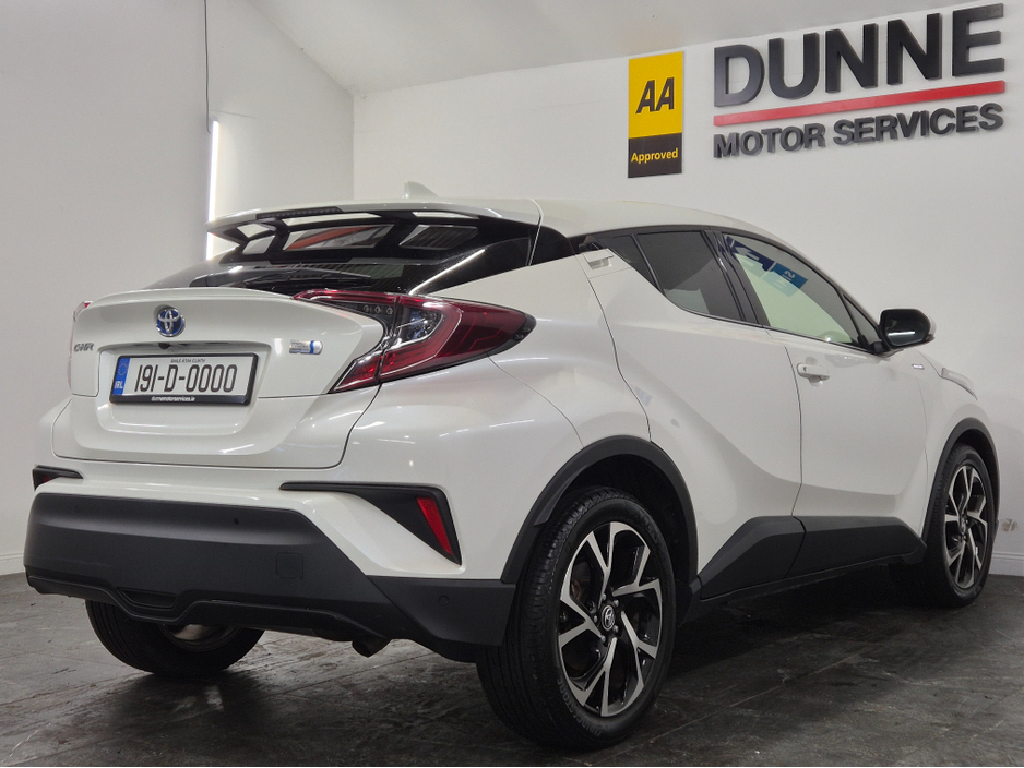 2019 Toyota C-HR **SPORT HYBRID**AUTO**KEYLESS ENTRY AND START**ANDROID/APPLE RADIO MEDIA UNIT**18" DIAMOND CUT ALLOYS**REVERSE CAMERA**HALF LEATHER SEATS**LANE DEPARTURE WARNING**ADAPTIVE CRUISE CONTROL**BLIND SPOT €21,949