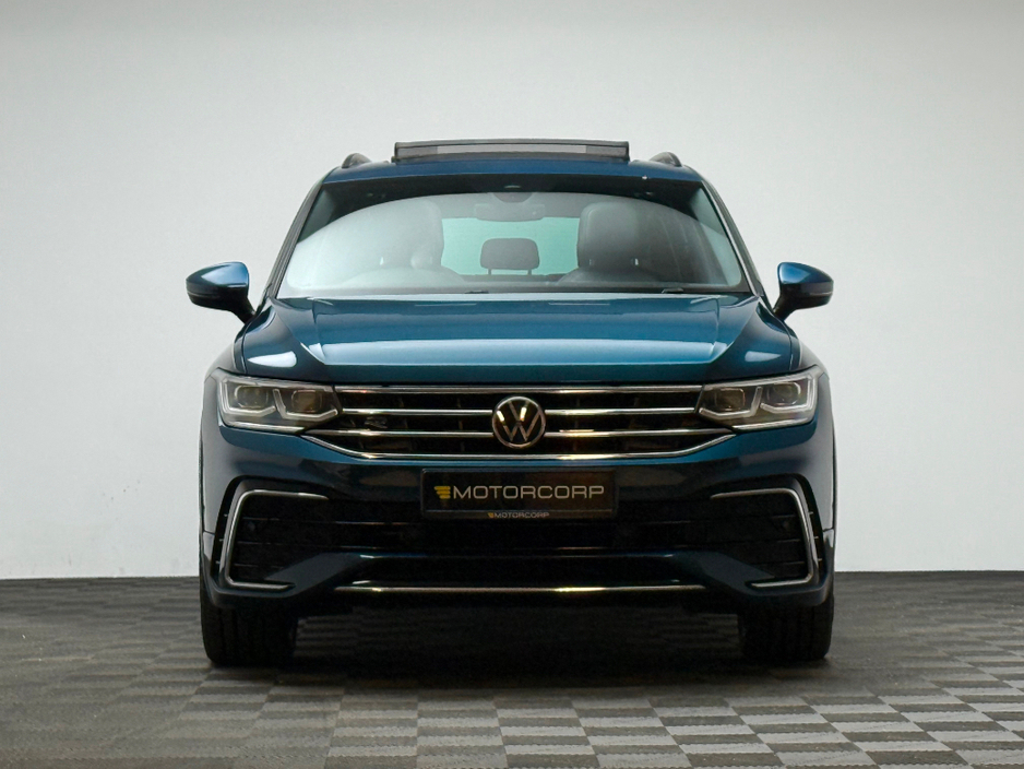 2021 Volkswagen Tiguan - image 2