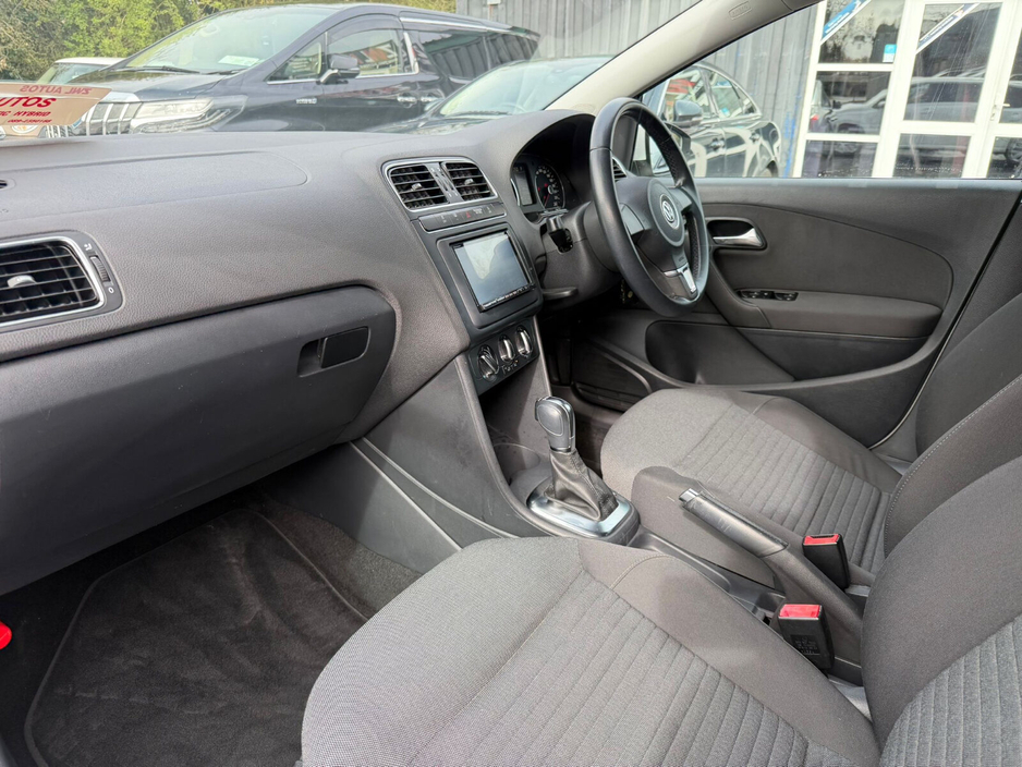 2014 Volkswagen Polo - image 13