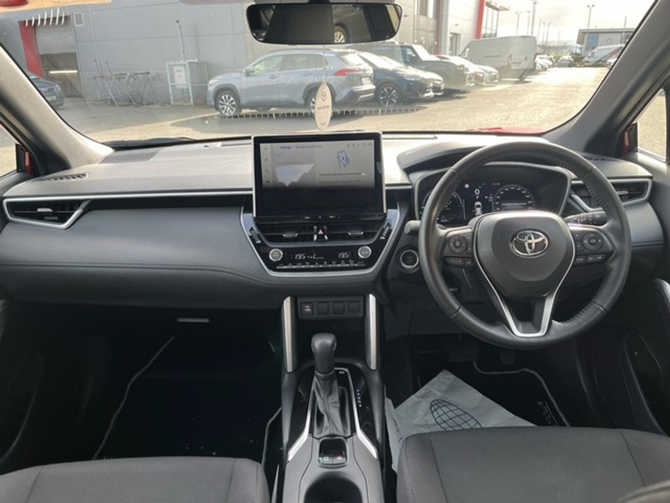 2024 Toyota Corolla Cross - image 8