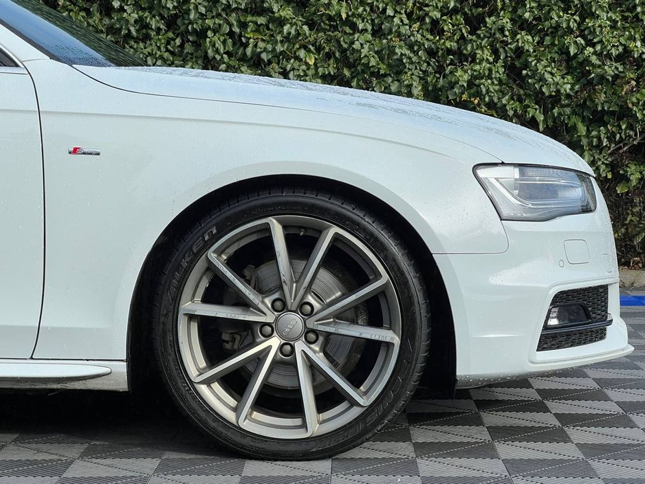 2015 Audi A4 - image 9