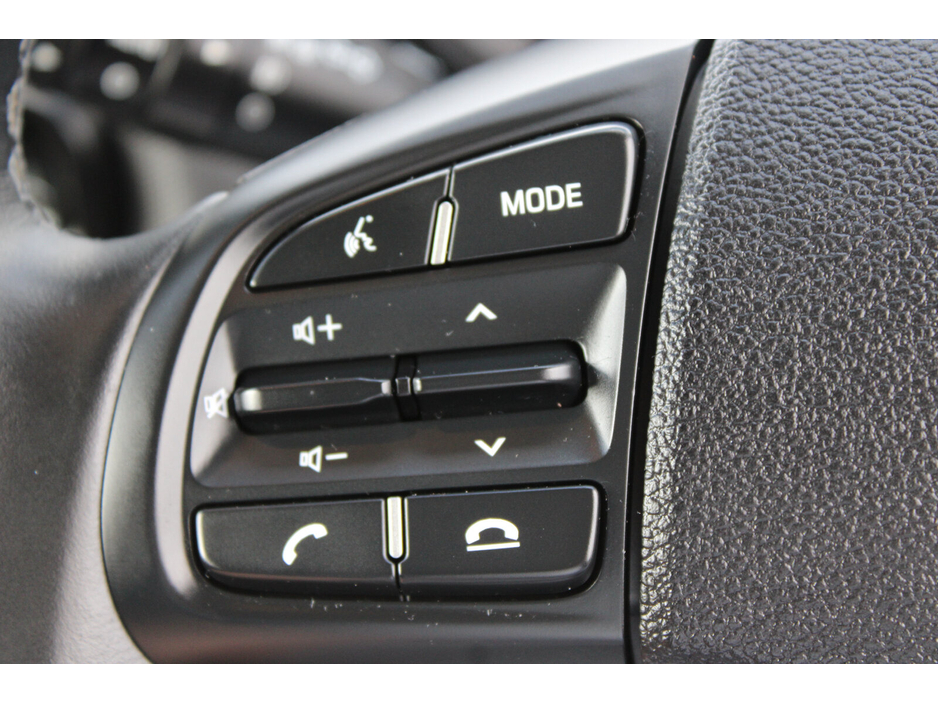 2022 Hyundai i10 - image 15