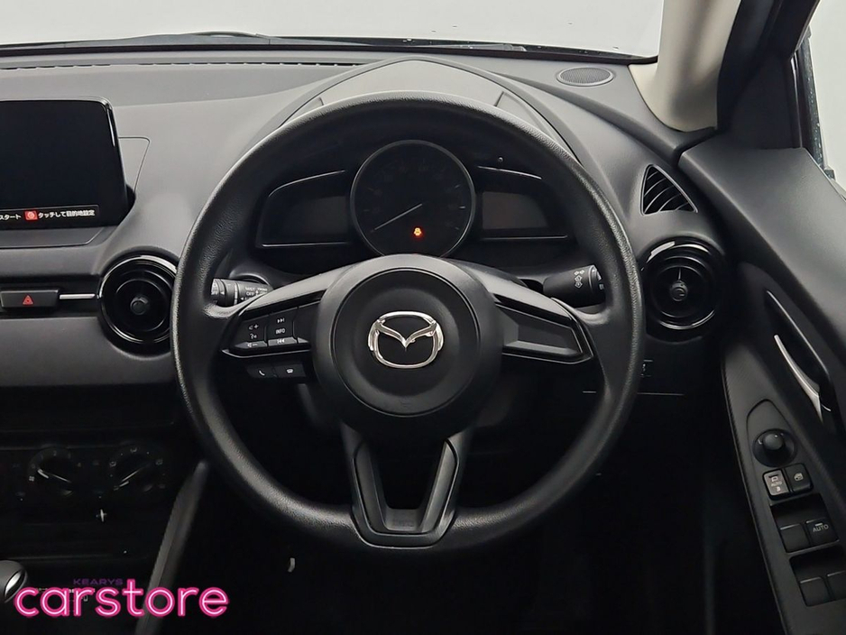 2020 Mazda Mazda2 - image 18