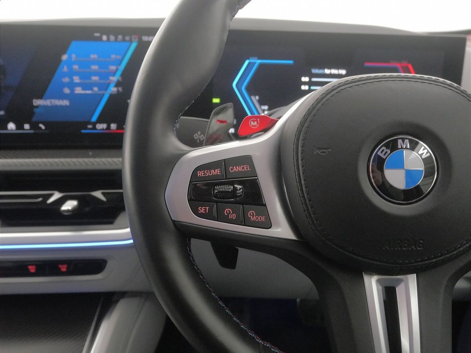 2025 BMW XM - image 17