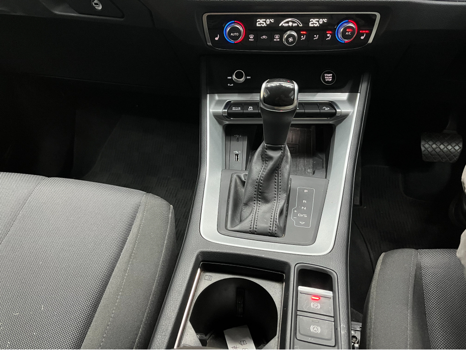 2020 Audi Q3 €30950! 2020 AUDI Q3 35TDI QUATTRO ADVANCED 2.0 AUTOMATIC / CRUISE CONTROL / 360° PARKING CAMERA / ELECTRIC HEATED SEATS / PADDLE SHIFTERS / APPLE CARPLAY €30,950