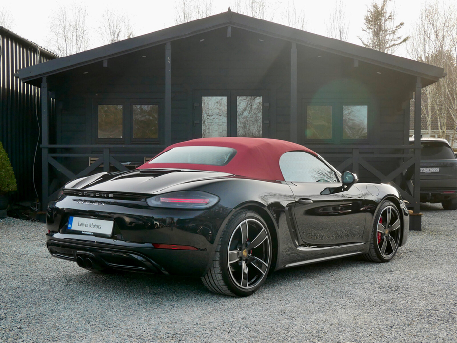 2026 Porsche Boxster - image 12