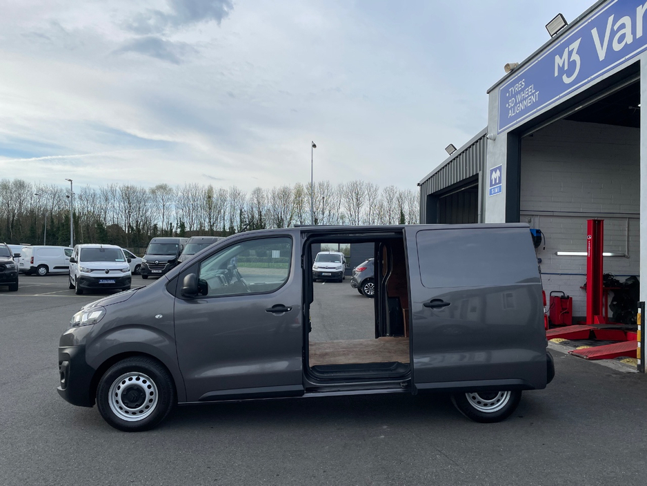 2019 Citroen Dispatch - image 15