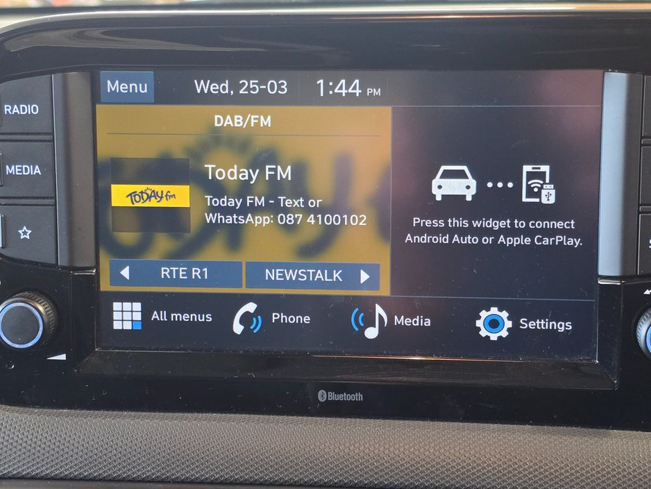 2023 Hyundai i10 - image 12