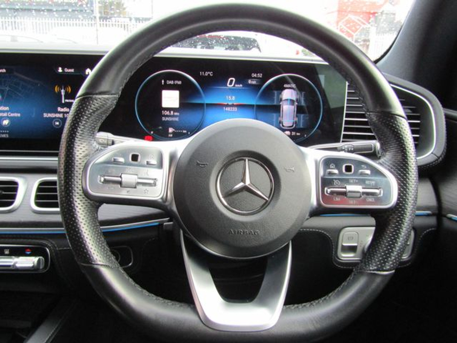 2022 Mercedes-Benz GLE Class - image 9