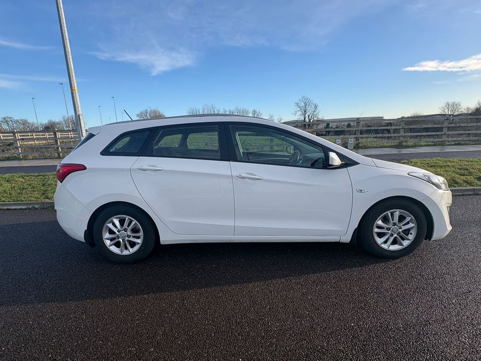 2013 Hyundai i30 1.6 Crdi Active BL/ DRI ISG 5, Bluetooth, Air Conditioning, €7,900