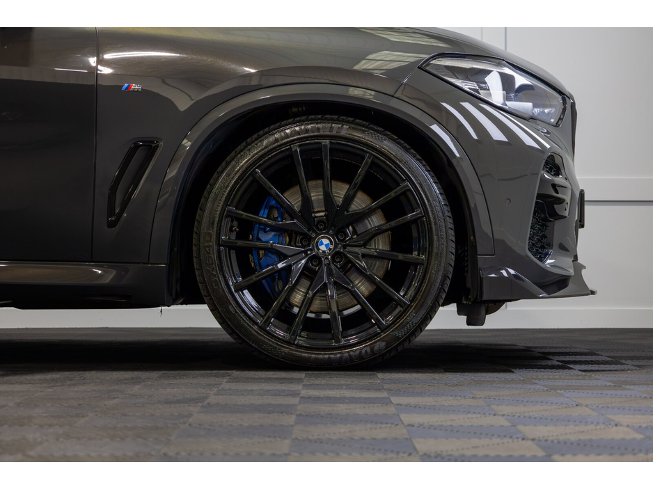 2023 BMW X5 - image 7