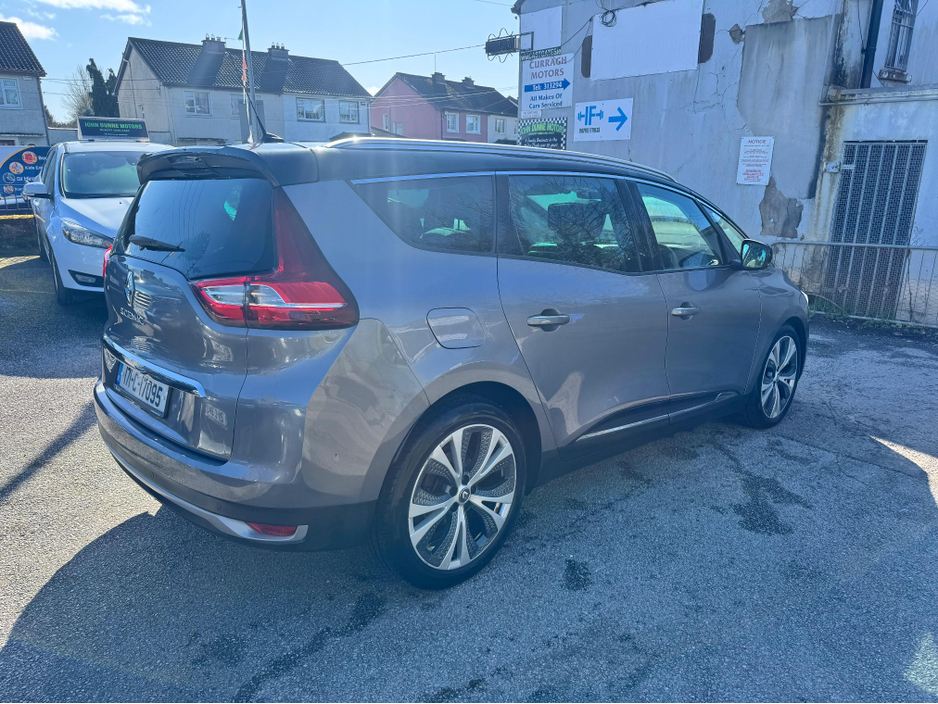 2017 Renault Grand Scenic - image 4