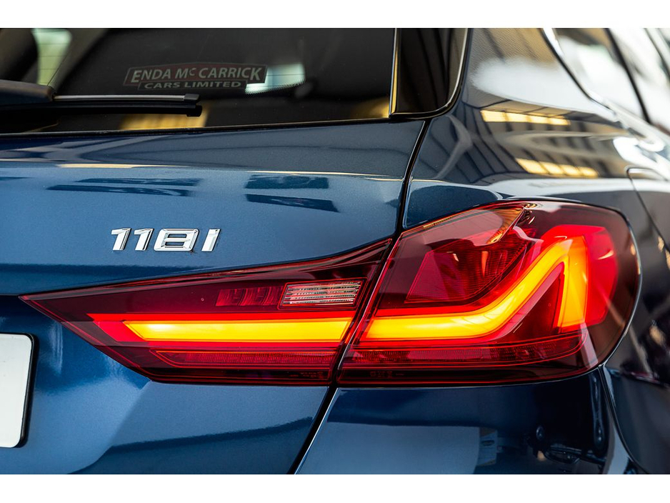 2022 BMW 1 Series - image 12