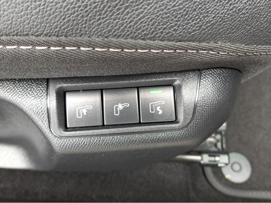 2023 Opel Corsa - image 15