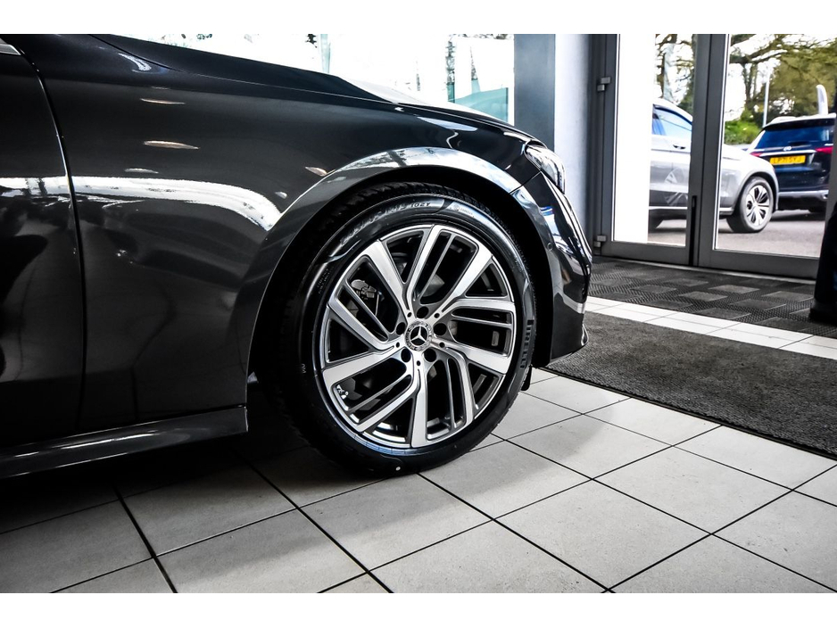 2024 Mercedes-Benz E Class E220d Avantgarde Plus Auto €67,850