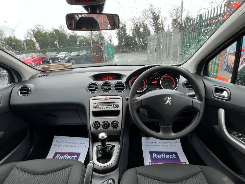 2009 Peugeot 308 - image 13