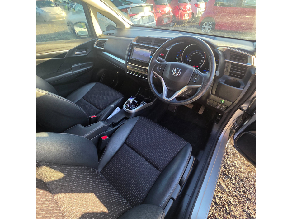 2016 Honda Fit - image 12