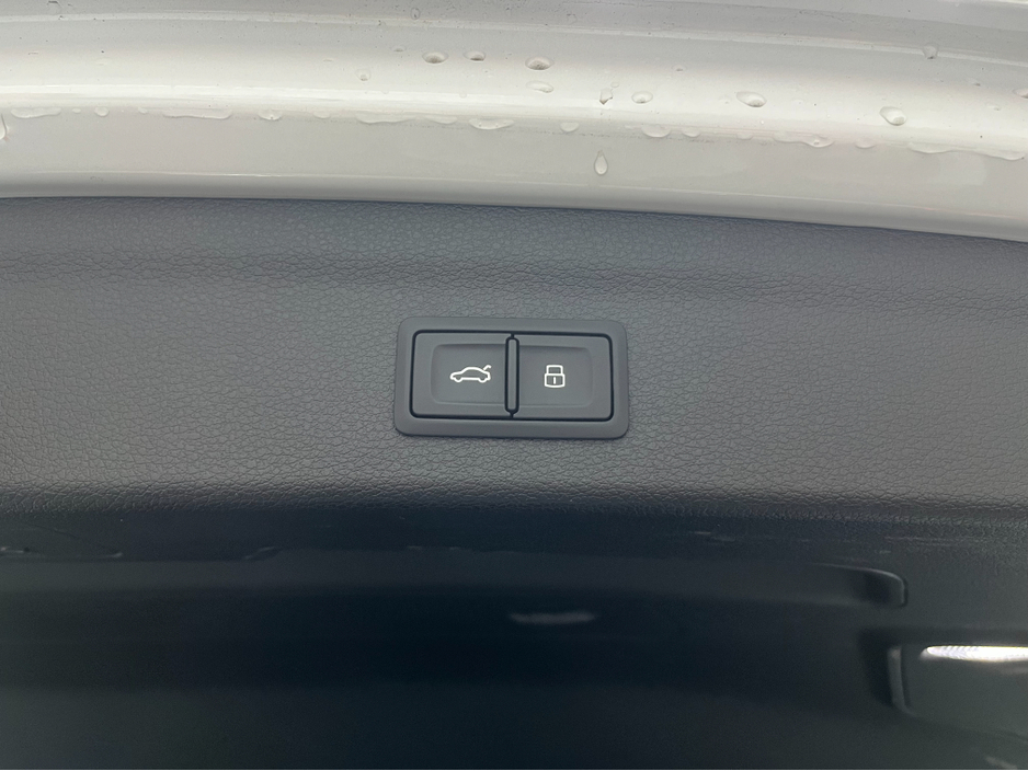 2020 Audi Q3 €30950! 2020 AUDI Q3 35TDI QUATTRO ADVANCED 2.0 AUTOMATIC / CRUISE CONTROL / 360° PARKING CAMERA / ELECTRIC HEATED SEATS / PADDLE SHIFTERS / APPLE CARPLAY €30,950