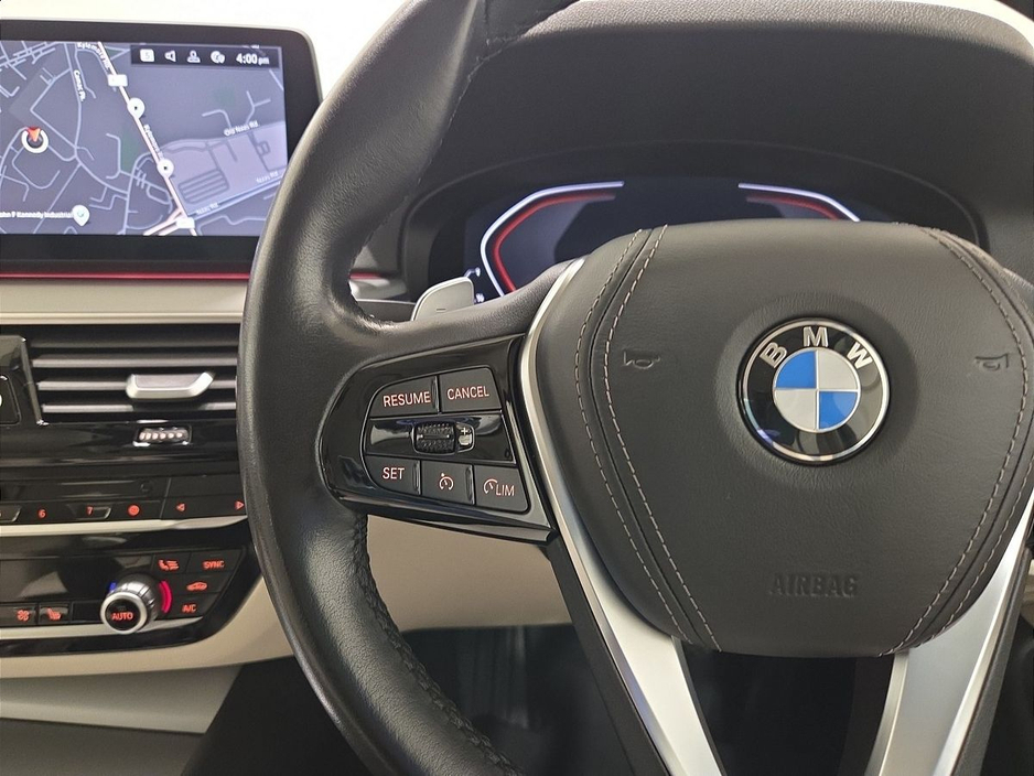 2022 BMW 5 Series 520d SE Saloon €37,950