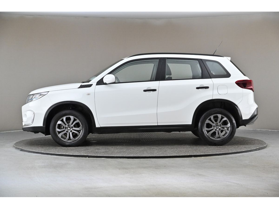 2023 Suzuki Vitara - image 5