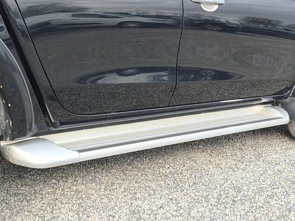 2017 Mitsubishi L200 - image 4