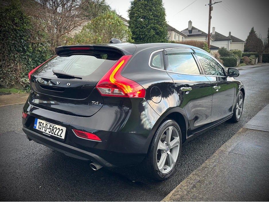 2015 Volvo V40 1.6 Petrol T4 SE Auto 5dr Hatchback | AA approved | Full Leather | Low km | 2 keys | Nov 26 NCT | Nov 26 tax | Sold serviced and valeted with warranty provided | Warranty provided. €11,950
