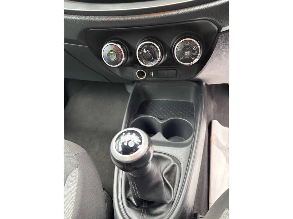 2022 Toyota Aygo 1.0 VVT-i x-play Smartphone €13,900