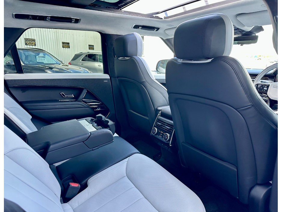 2024 Land Rover Range Rover Sport - image 19