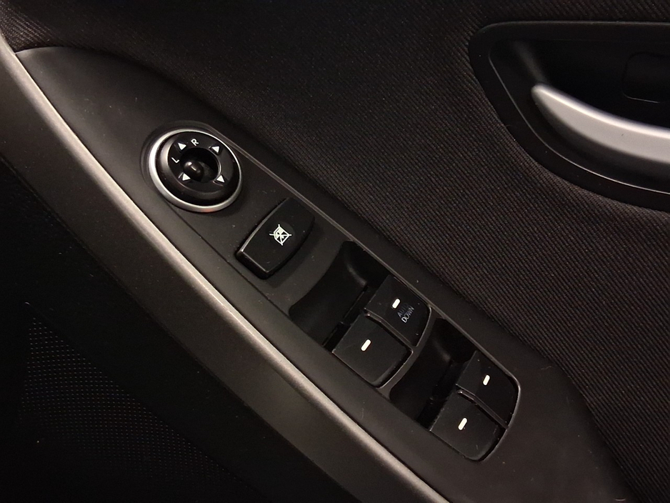 2014 Hyundai i30 - image 10