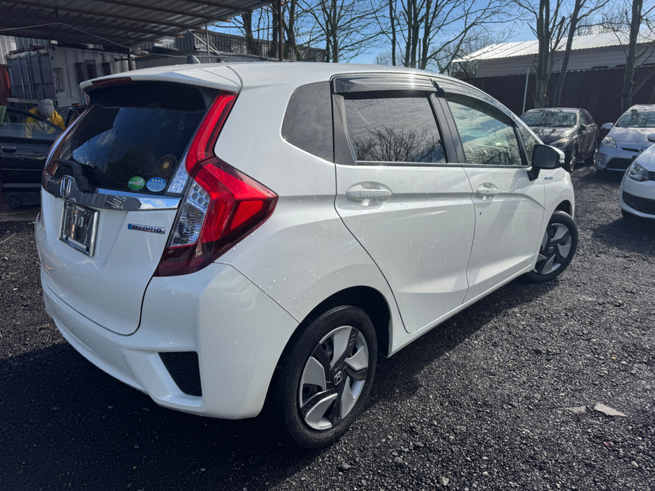 2014 Honda Fit - image 5