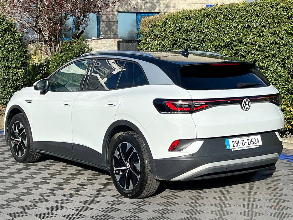 2023 Volkswagen ID.4 - image 6