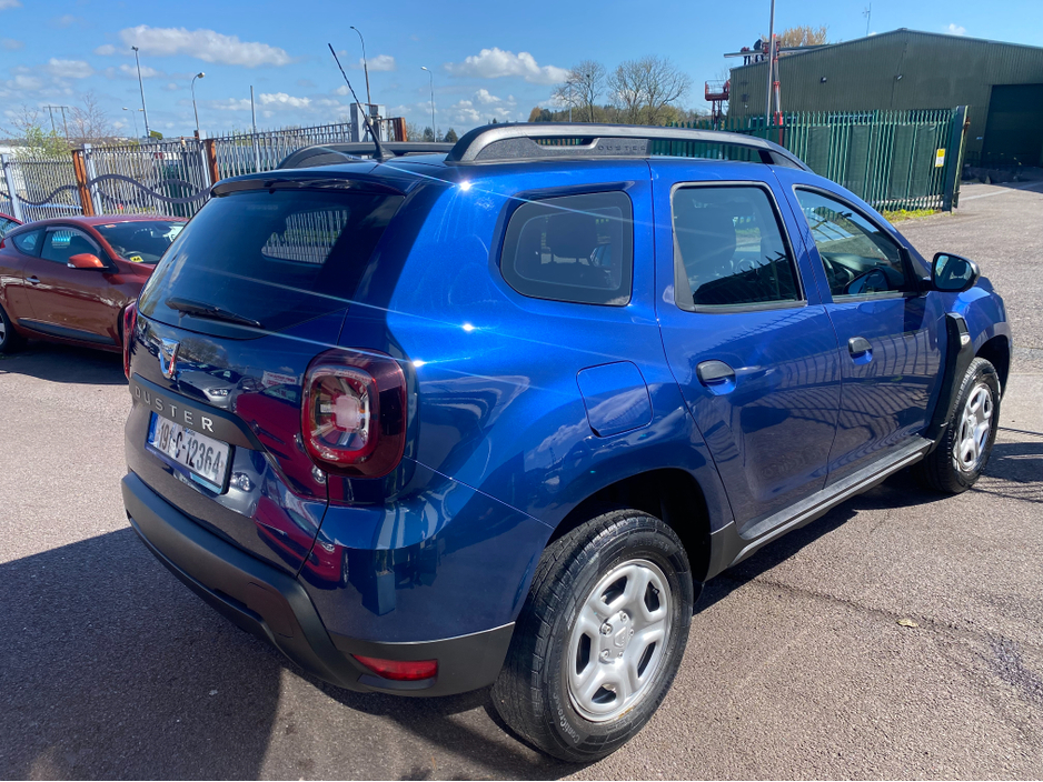 2019 Dacia Duster - image 6