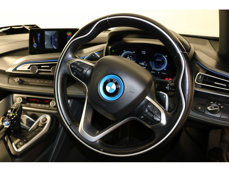 2017 BMW i8 - image 13